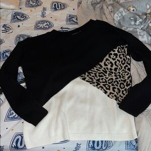 NWOT boohoo Black and White Leopard Print Sweater